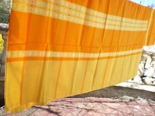 une nappe en dralon orange