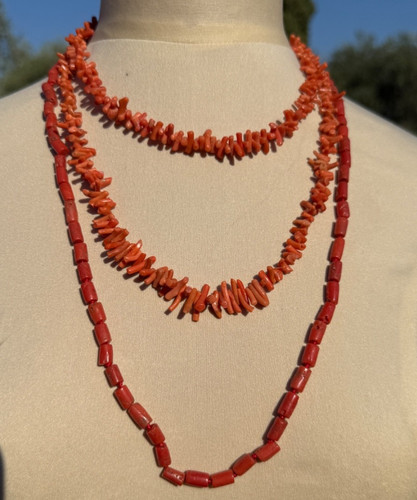 Lot colliers corail 83 - lot,