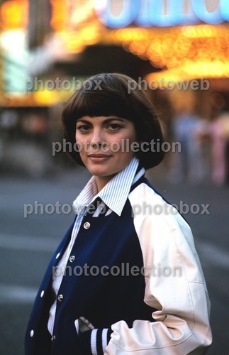 Mireille mathieu exclusive - -,
