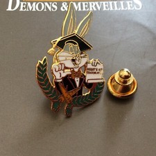 Pin's Folies *** Enamel badge Demons Looney Tunes  Bugs Bunny L21