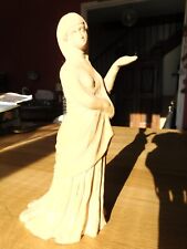 ancienne statuette, sculpture