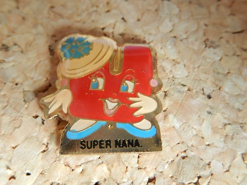 Pin super nana - pin's,
