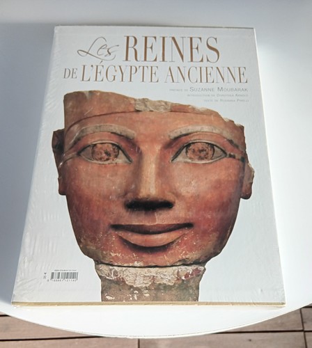 Très grand livre relié les - très,