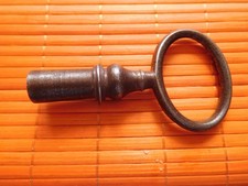 Ancienne clé /ou carré de 7 mm /de crémone 19ème Fer forgé