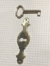 ornement entrée de serrure ancienne avec une Clé ￼ Diamètre Extérieur ￼6 ,lNT 4