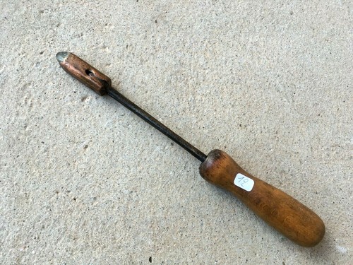 Old tool outil - (n°12),