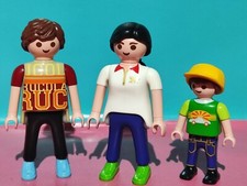 PLAYMOBIL LOT DE FIGURINES FAMILLE FIGURINE VILLE MAISON JARDIN PARC ENCEINTE