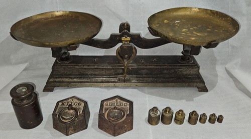 Ancienne balance fonte - balance, et
