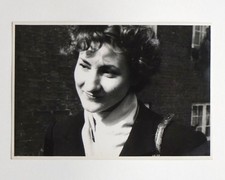 Visage jolie jeune femme