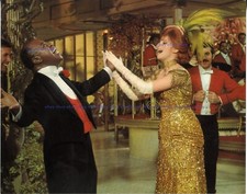 *Barbara Streisand Louis Armstrong Hello Dolly Gene Kelly  photo cartoline vintg