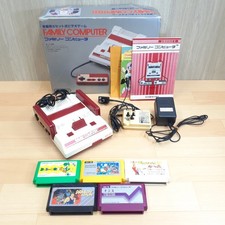 Console Nintendo Famicom en