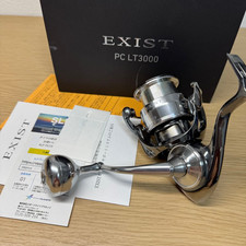 Moulinet de pêche léger haute performance Daiwa 22 Exist PC LT3000 d'occasion