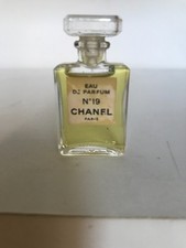 miniature de parfum ancienne CHANEL n° 19