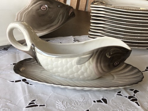 Ancienne saucière forme