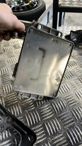 Calculateur moteur renault - calculateur,