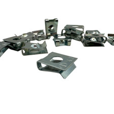 Écrou à clip vis à tôle