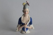 Demi figurine porcelaine Femme Marie Antoinette Half Doll Pincushion (68027)