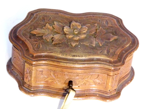 Coffret bois sculptee noyer - sculptee,