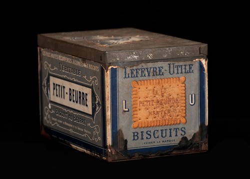 Ancienne boite tôle - en,