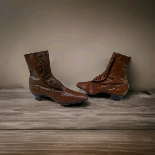 Ancienne paire chaussures - ancienne, de