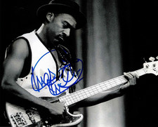 Bassiste Gagnant Du Grammy *