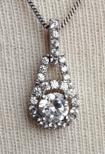 pendentif collier rétro