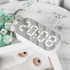 Réveil Numérique LED Réveil Réglable LED 12/24 Heures Commutable