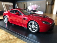 AUTOART - ASTON MARTIN V12