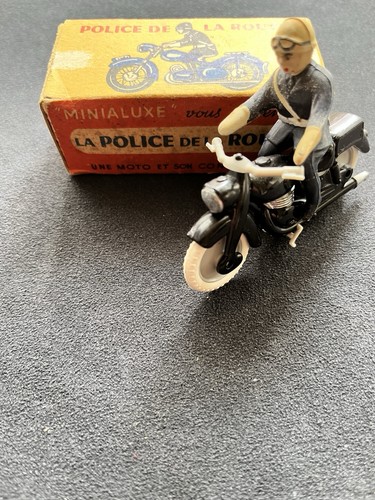 Minialuxe police route d - la,