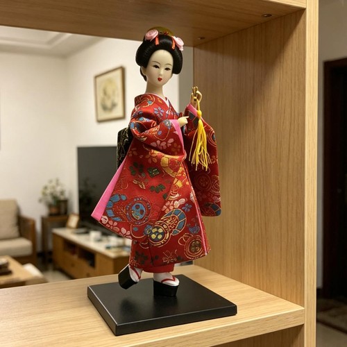 Figurine poupée geisha - de,