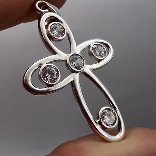 Pendentif croix crucifix - , en