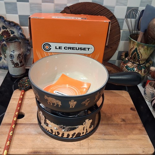 Neuve fondue doree - le, creuset