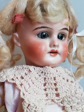 Jolie poupée en porcelaine ancienne FLEiSHMAN  40 cm, antique doll