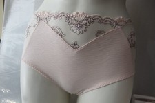 (H) NEUF : LOUISA BRACQ