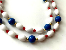 COLLIER vintage signé MONET PERLE blanc bleu rouge doré 88cm !