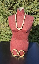 lot d'anciens bijoux colliers