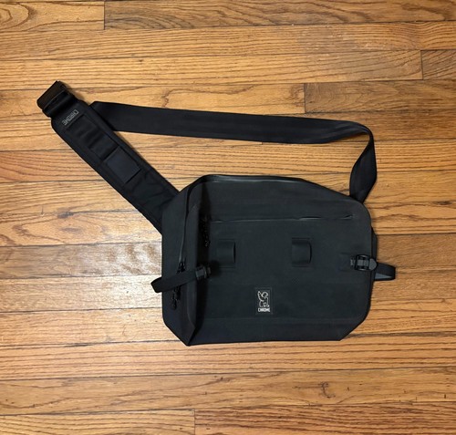 Chrome industries urban sling - industries,