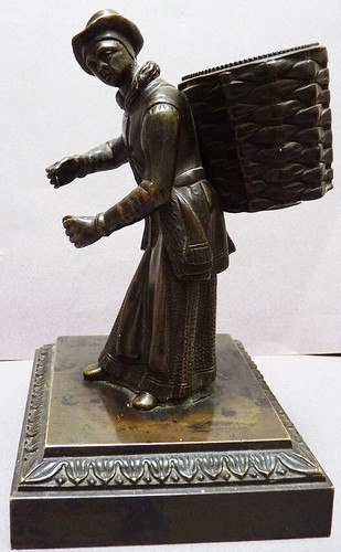 Statuette statue pyrogène