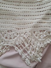 Lot de 2 anciens dessus de cheminée rideau  au crochet 