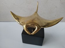 Gracieuse Raie Manta Stylisée