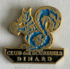 108 - Pin's DINARD - CLUB DES ECUREUILS - CLUB DE PLAGE - SQUIRREL