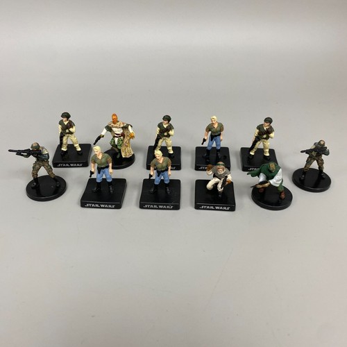 Miniatures collectibles - 11,