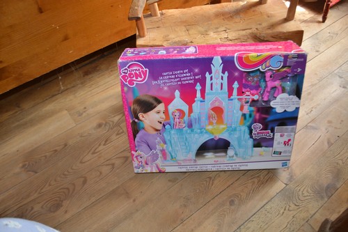 Little pony chateaux de - pony,