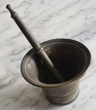 Ancien petit mortier bronze