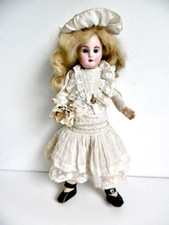 JOLIE POUPÉE ANCIENNE