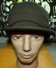 CASQUETTE CAGOULE EN TISSU ACRYLIQUE D'ORIGINE MILITAIRE COULEUR KAKI  OU NOIR