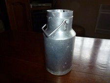 ANCIEN POT A LAIT EN ALU LE