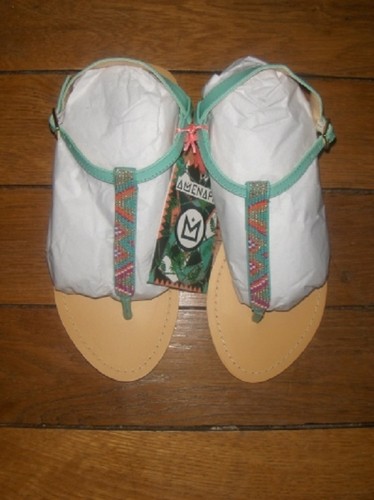 Belles sandales neuves - belles,