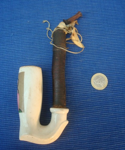 V54 voir pipe porcelaine - voir,