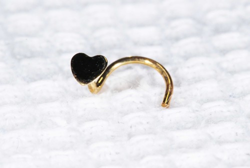 Piercing de nez en or - ---,